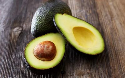 Fibras, vitamina B e mais: conheça os benefícios do abacate para a saúde